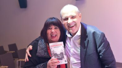 Zdjęcie autora z uczestniczką spotkania.