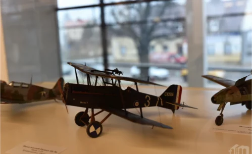 wystawa Moje kartonowe odloty 8