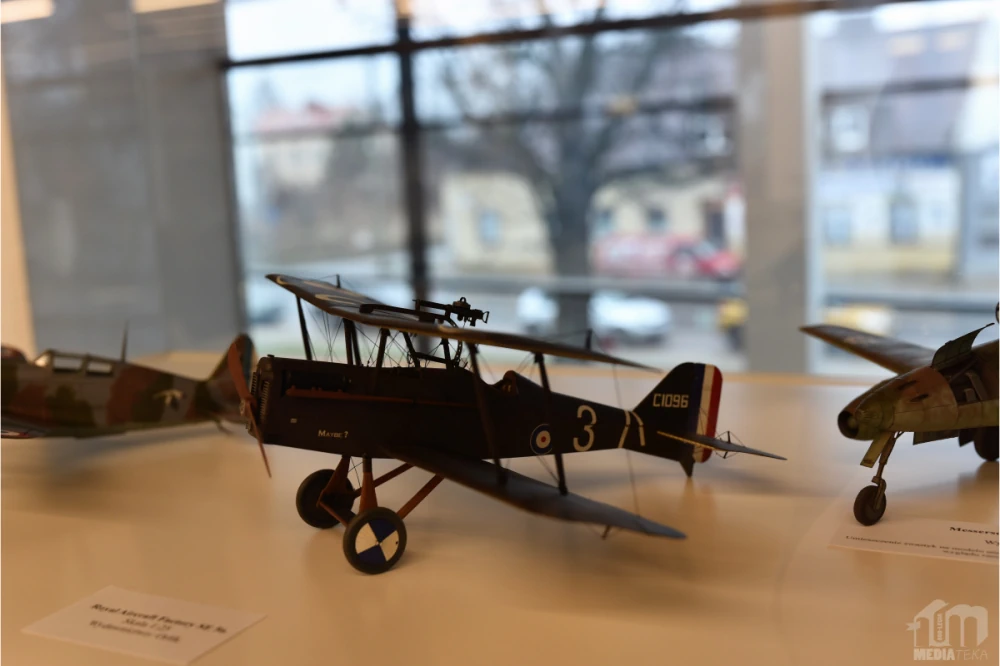 wystawa Moje kartonowe odloty 8