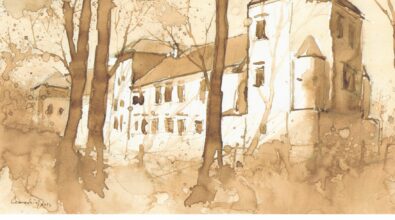 Na grafice promującej wystawę widoczny jest plakat w ciepłej, brązowej kolorystyce, nawiązującej do kawy. W górnej części znajduje się napis „Łódzkie malowane kawą” oraz imię i nazwisko artysty: „Mariusz Gosławski”, umieszczone na tle ziaren kawy. Centralną część plakatu zajmuje reprodukcja obrazu wykonanego w odcieniach brązu, przedstawiającego zabytkową zabudowę z drzewami, utrzymaną w akwarelowej, lekkiej stylistyce charakterystycznej dla malowania kawą. W dolnej części plakatu, również na tle ziaren kawy, podano informacje organizacyjne: po lewej stronie zapowiedź wernisażu „Wernisaż 5.11.2025, godz. 18:00”, po prawej termin trwania wystawy „3–27.11.2025” oraz miejsce „Mediateka 800-lecia w Piotrkowie Trybunalskim”. Na samym dole widoczne są logotypy: Miasta Piotrkowa Trybunalskiego, Biblioteki w Piotrkowie Trybunalskim oraz Mediateki 800-lecia.