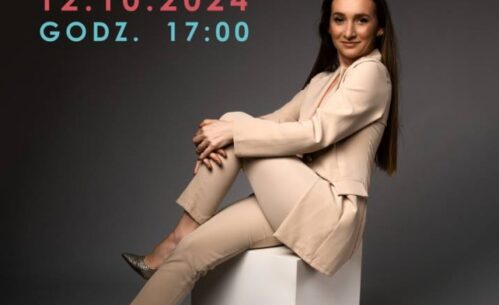 Plakat promujący spotkanie autorskie z Paulina Marią Kowalską 12.10.2024 o godz. 17:00. Na zdjęciu autorka.